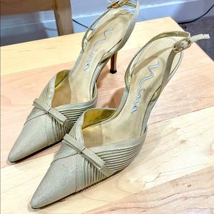 NINA size 7.5 slingback pointed heels with 2 inch heels